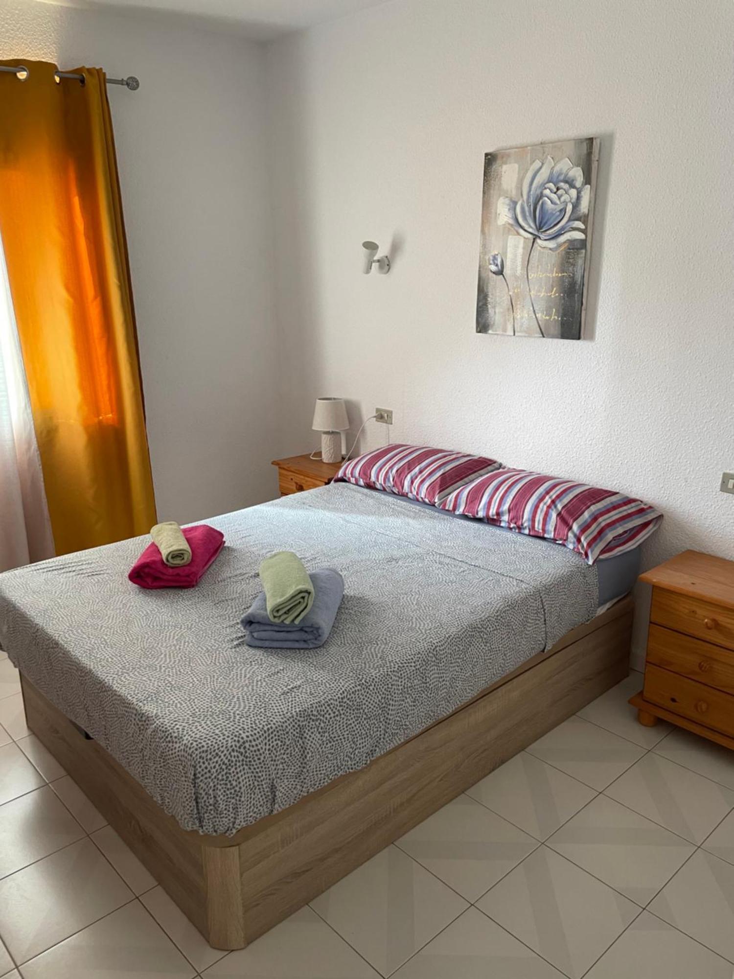 Apt Los Cristianos Beach 1 Екстериор снимка